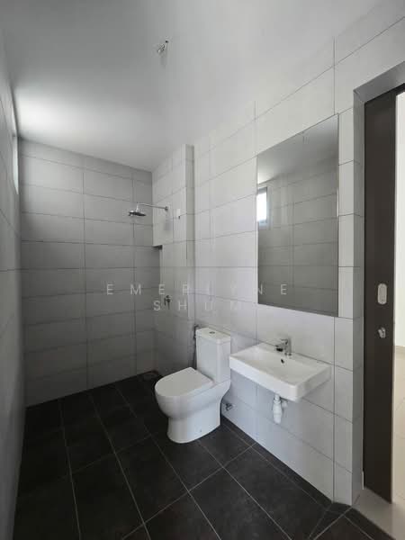 Rumah Berkembar untuk Dijual di Bandar Bukit Puchong (Puchong) - Emerlyne Shum - Bathroom - PropertyGuru.com.my