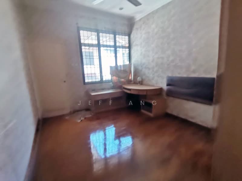 2-storey Terraced House for Sale in Taman Perling (Perling) - Jeff Ang - Bedroom - PropertyGuru.com.my