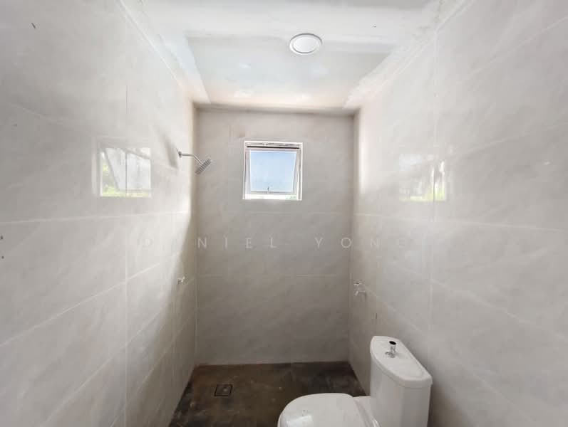 2-storey Terraced House for Sale in Bandar Baru Permas Jaya (Permas Jaya) - Daniel Yong - Bathroom - PropertyGuru.com.my