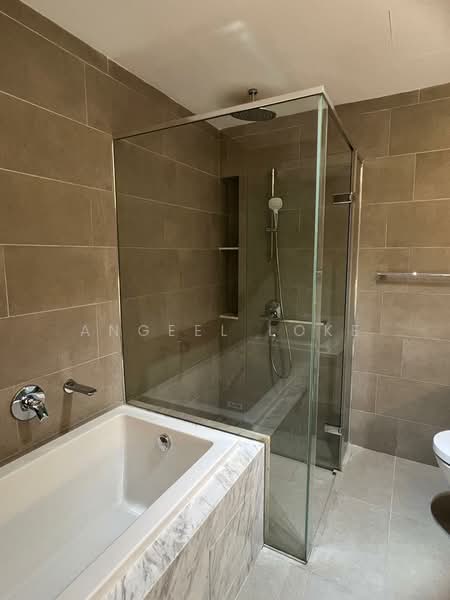 Service Residence for Sale at Aria - Angeel Loke - Bathroom - PropertyGuru.com.my