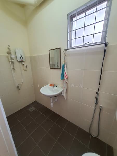 Rumah Teres 2 Tingkat untuk Disewa di Bandar Utama 1 (Bandar Utama) - Lisa Low - Bathroom - PropertyGuru.com.my
