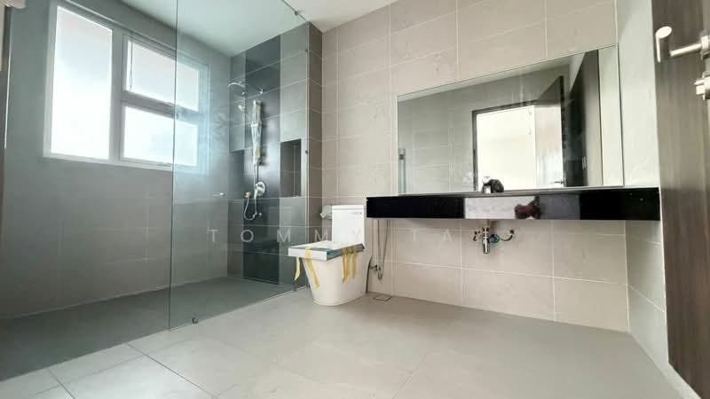 Rumah Berkembar untuk Dijual di Taman Ponderosa (Johor Bahru) - Tommy Tai - Bathroom - PropertyGuru.com.my