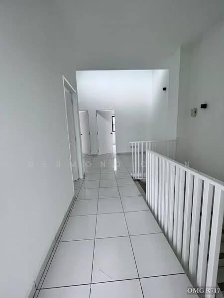 Rumah Teres 2 Tingkat untuk Dijual di Shah Alam (Selangor) - Desmond Chan - Corridor - PropertyGuru.com.my