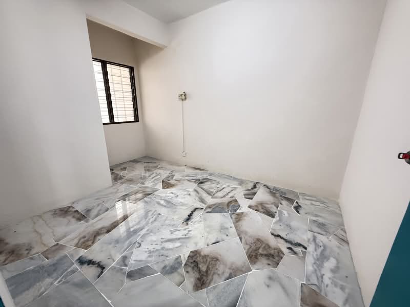 2-storey Terraced House for Sale in Bandar Country Homes (Rawang) - Chloe Kok - PropertyGuru.com.my