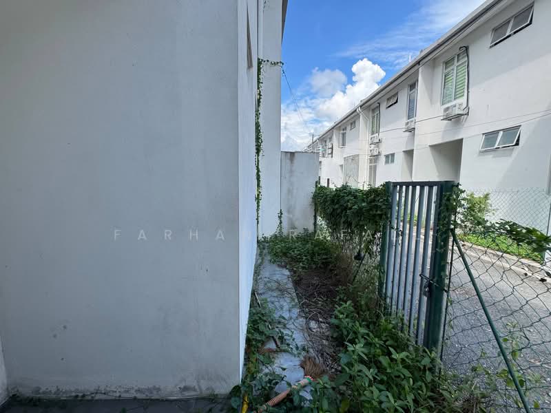 Rumah Teres 2 Tingkat untuk Dijual di Bandar Mahkota Banting (Tanjong Duabelas) - Farhan Rafael - Exterior - PropertyGuru.com.my