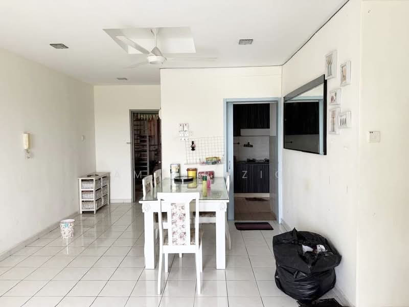 Apartment for Sale at Impian Senibong Residences - Amir Raziq - Dining Room - PropertyGuru.com.my