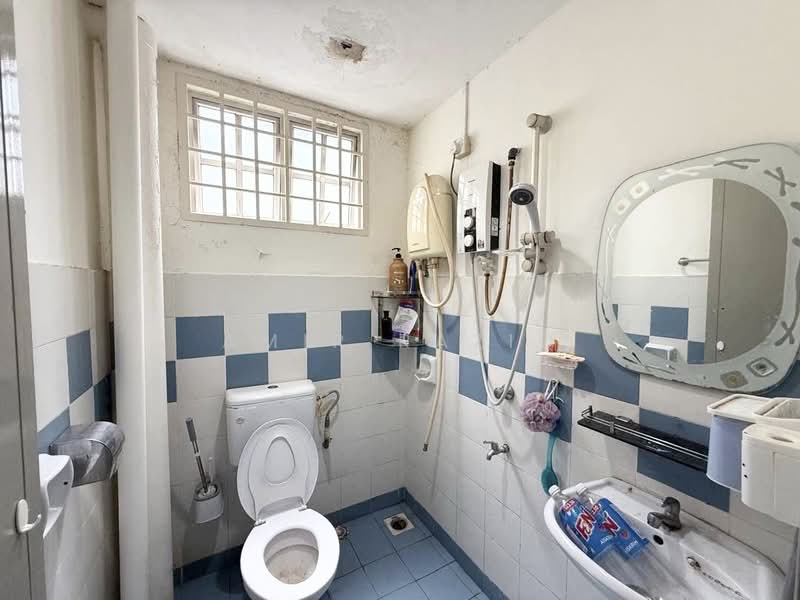 Apartment for Sale at Impian Senibong Residences - Amir Raziq - Bathroom - PropertyGuru.com.my