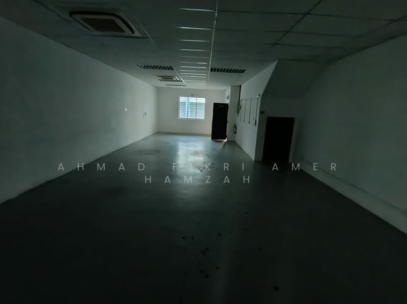 Office for Rent in Bandar Putra Permai (Seri Kembangan) - Ahmad Fikri Amer Hamzah - Interior - PropertyGuru.com.my