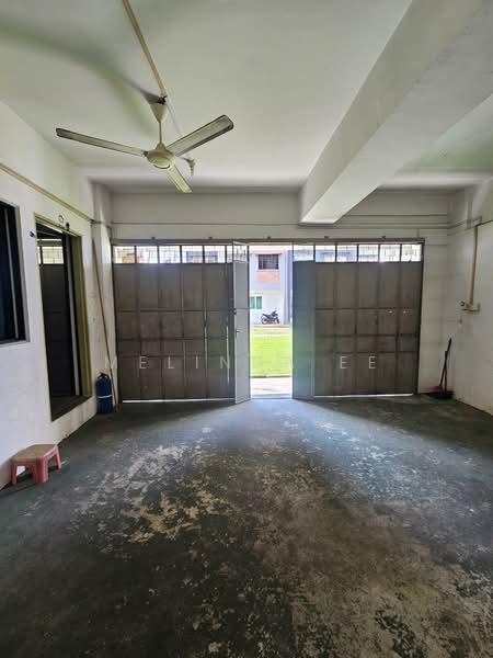 Flat for Sale at Taman Molek - Melinda Ee - Entrance - PropertyGuru.com.my
