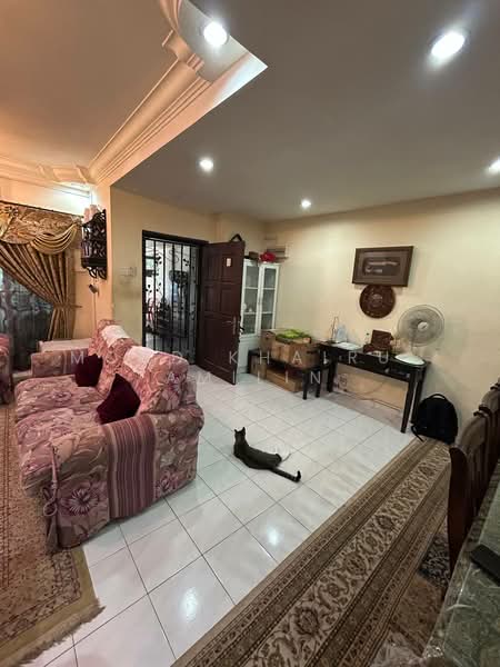 2-storey Terraced House for Sale in Seksyen 3 (Bangi) - Mohd Khairul Amilin - Living Room - PropertyGuru.com.my