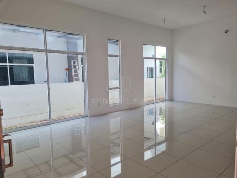 Rumah Berkembar untuk Dijual di Hijauan Hills (Simpang Ampat) - Nicol Tan - Living Room - PropertyGuru.com.my