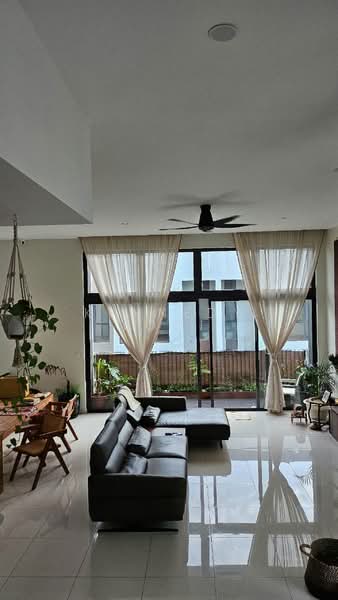 Rumah Berkembar untuk Disewa di Iskandar Puteri (Nusajaya) (Johor) - Kennedy Looi - Living Room - PropertyGuru.com.my