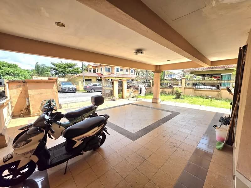 Semi-Detached House for Sale in Kajang (Selangor) - Luqman Ramli - Exterior - PropertyGuru.com.my