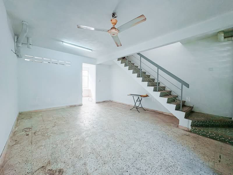 2-storey Terraced House for Sale in Taman Sri Rampai (Wangsa Maju) - Thoriq Suparman - Living Room - PropertyGuru.com.my