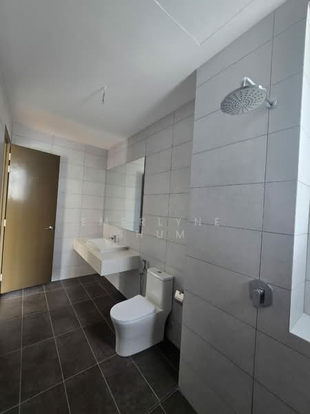 Rumah Berkembar untuk Dijual di Bandar Bukit Puchong (Puchong) - Emerlyne Shum - Bathroom - PropertyGuru.com.my