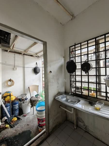 Rumah Flat untuk Dijual di Jasa - Rain Ng - Kitchen - PropertyGuru.com.my