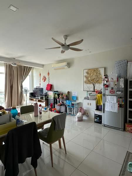 Condominium for Sale at D'Suites Akasia Horizon @ Horizon Hills - Jacob Koh - Living Room - PropertyGuru.com.my