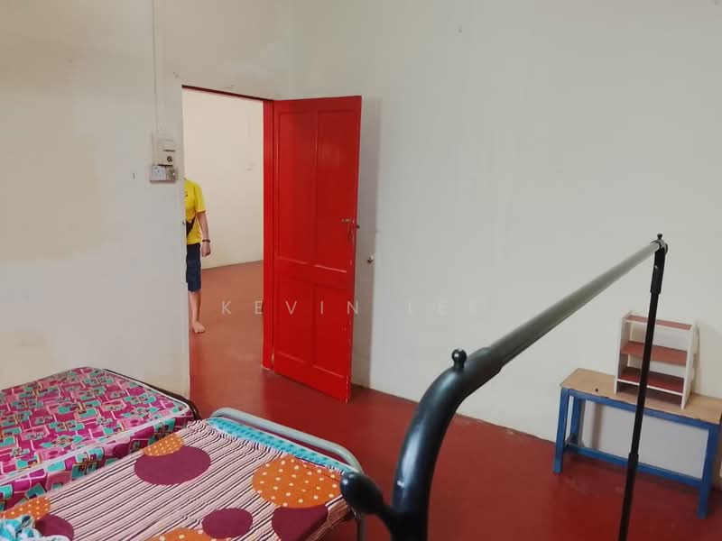 1-storey Terraced House for Sale in Bukit Chagar (Johor Bahru) - Kevin Lee - Bedroom - PropertyGuru.com.my