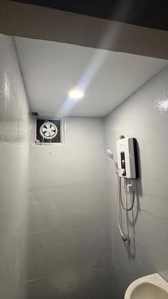 Flat for Rent at Taman Bendera - AfiqHamzah . - Bathroom - PropertyGuru.com.my