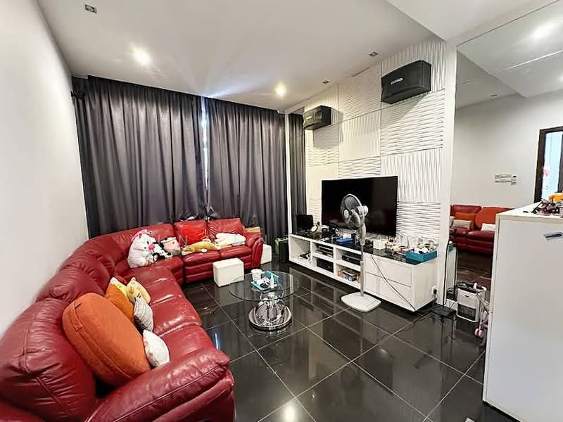 Semi-Detached House for Sale in Saujana (Selangor) - Vincent Liaw - Living Room - PropertyGuru.com.my