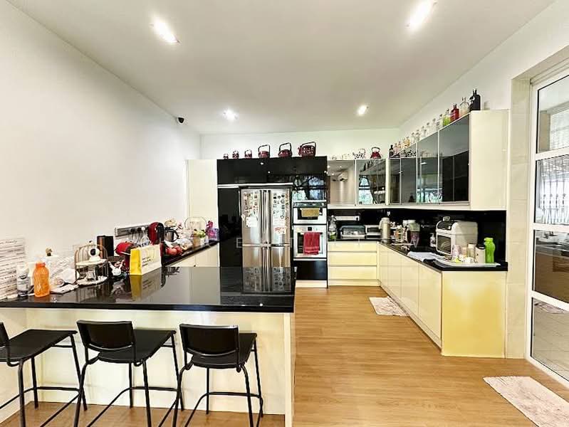 Semi-Detached House for Sale in Saujana (Selangor) - Vincent Liaw - Kitchen - PropertyGuru.com.my
