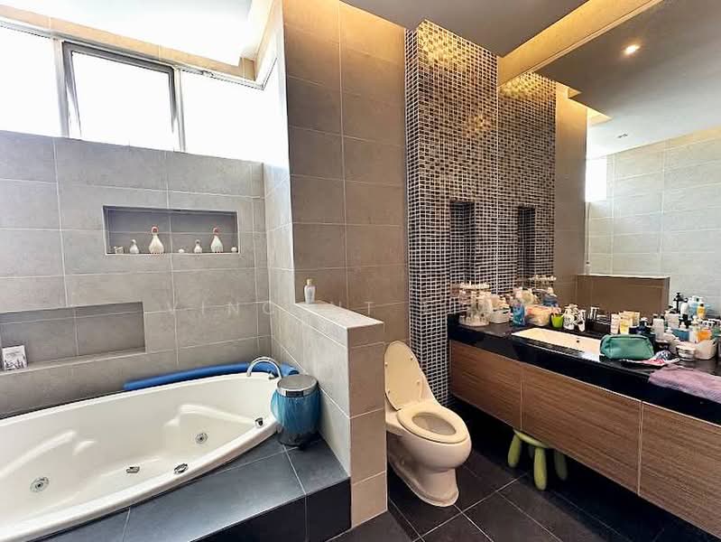 Semi-Detached House for Sale in Saujana (Selangor) - Vincent Liaw - Bathroom - PropertyGuru.com.my