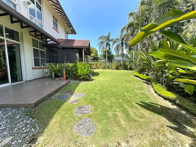 Semi-Detached House for Sale in Saujana (Selangor) - Vincent Liaw - Garden - PropertyGuru.com.my