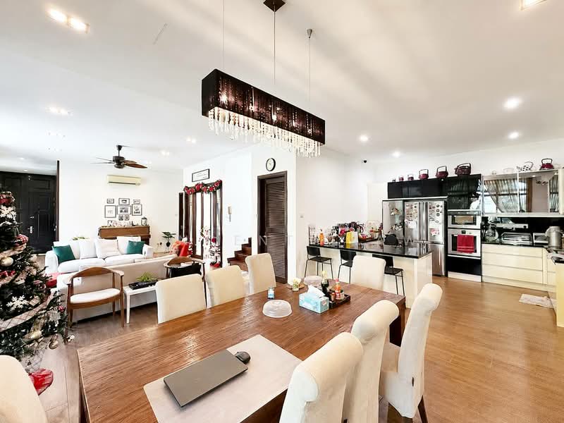 Semi-Detached House for Sale in Saujana (Selangor) - Vincent Liaw - Living Room - PropertyGuru.com.my