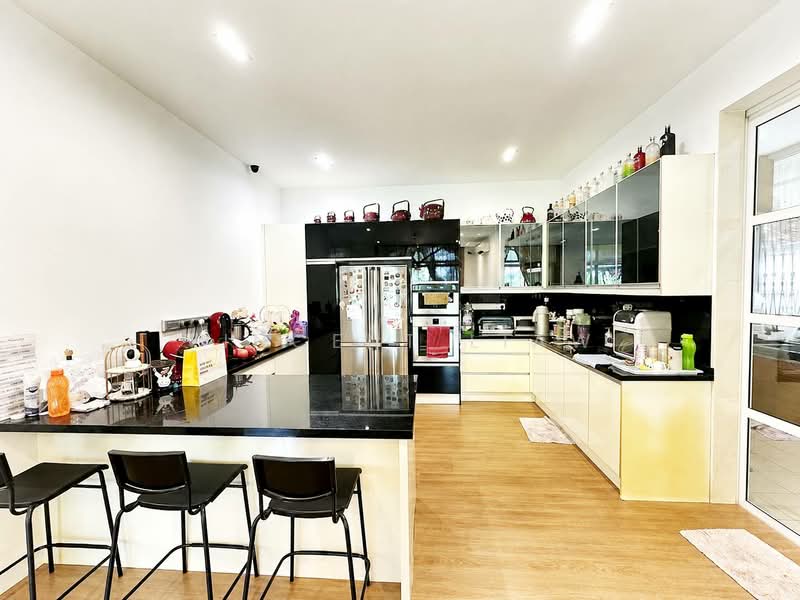 Semi-Detached House for Sale in Saujana (Selangor) - Vincent Liaw - Kitchen - PropertyGuru.com.my