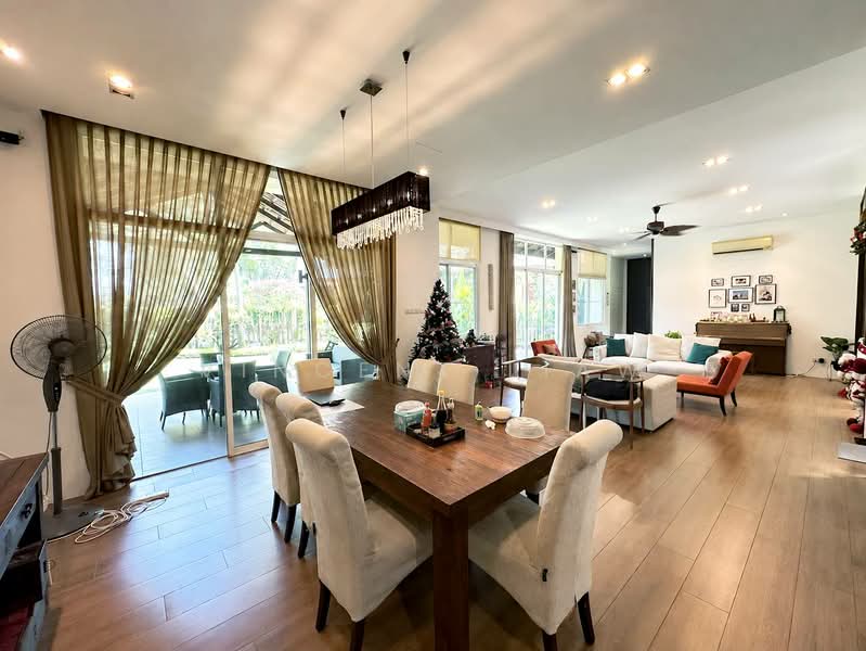 Semi-Detached House for Sale in Saujana (Selangor) - Vincent Liaw - Living Room - PropertyGuru.com.my