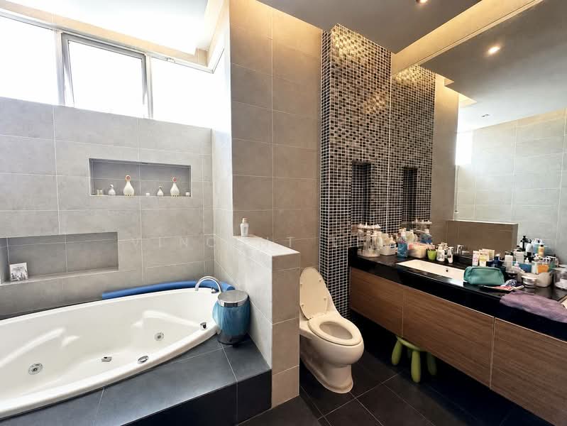 Semi-Detached House for Sale in Saujana (Selangor) - Vincent Liaw - Bathroom - PropertyGuru.com.my