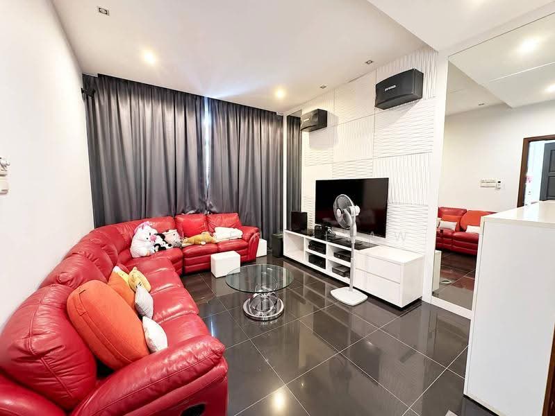 Rumah Berkembar untuk Dijual di Seksyen U2 (Saujana) - Vincent Liaw - Living Room - PropertyGuru.com.my