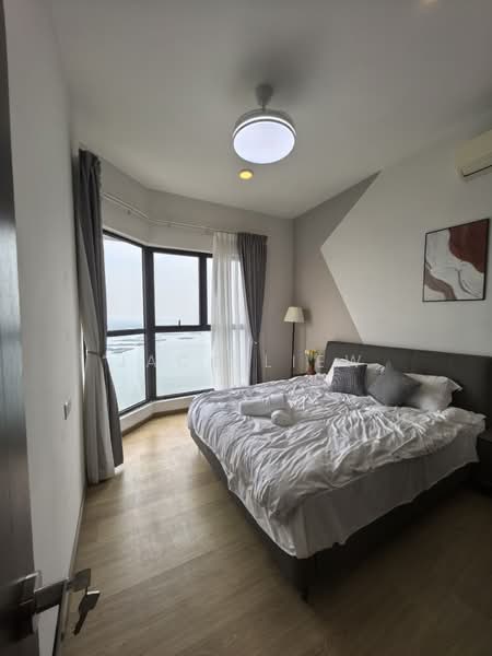 Kondominium untuk Dijual di Royal Strand @ Country Garden Danga Bay - Jack Liew - PropertyGuru.com.my