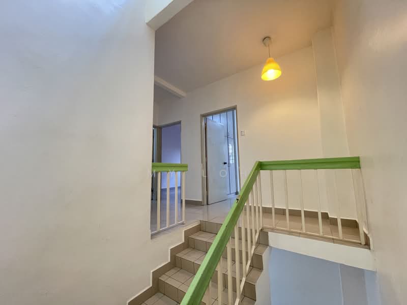 2-storey Terraced House for Sale in Taman Selayang Jaya (Selayang) - MY Loh - Corridor - PropertyGuru.com.my