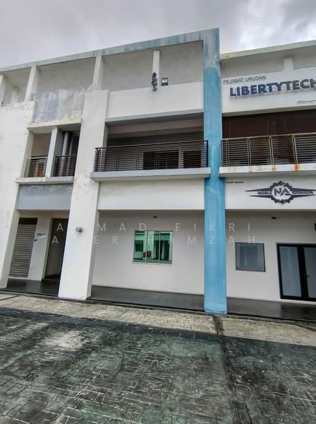 Office for Sale in Bandar Putra Permai (Seri Kembangan) - Ahmad Fikri Amer Hamzah - Exterior - PropertyGuru.com.my