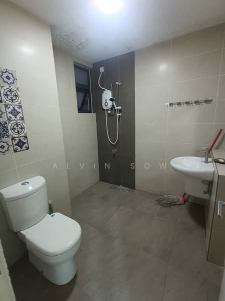 Kondominium untuk Disewa di Ascenda Residence @ Skyarena - Alvin Sow - Bathroom - PropertyGuru.com.my