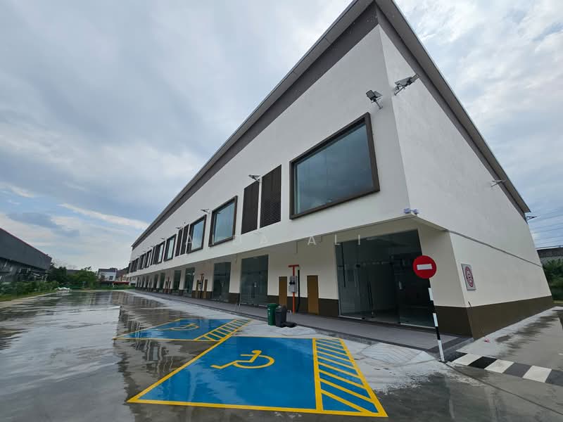 Rumah Niaga untuk Disewa di Seksyen U9 (Shah Alam) - Aida Ali - Exterior - PropertyGuru.com.my