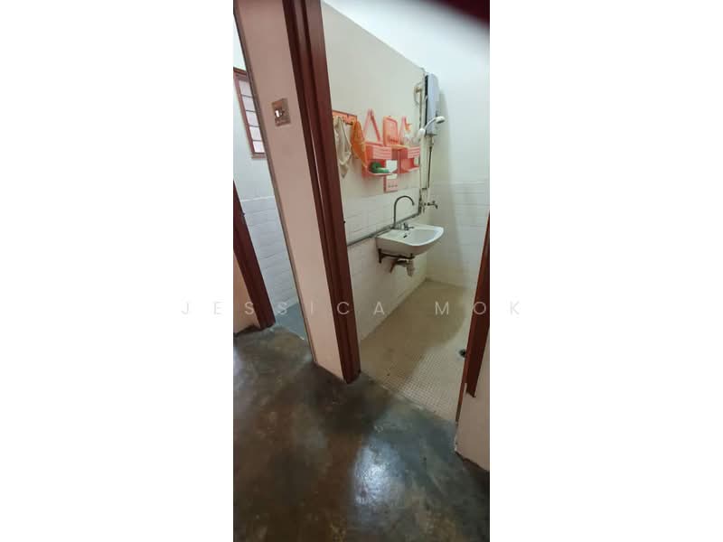 Rumah Teres 1 Tingkat untuk Dijual di Taman Sri Serdang (Seri Kembangan) - Jessica Mok - Bathroom - PropertyGuru.com.my