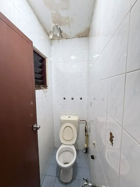 Rumah Teres 1 Tingkat untuk Dijual di Taman Melodies (Johor Bahru) - Alviss Tay - Bathroom - PropertyGuru.com.my