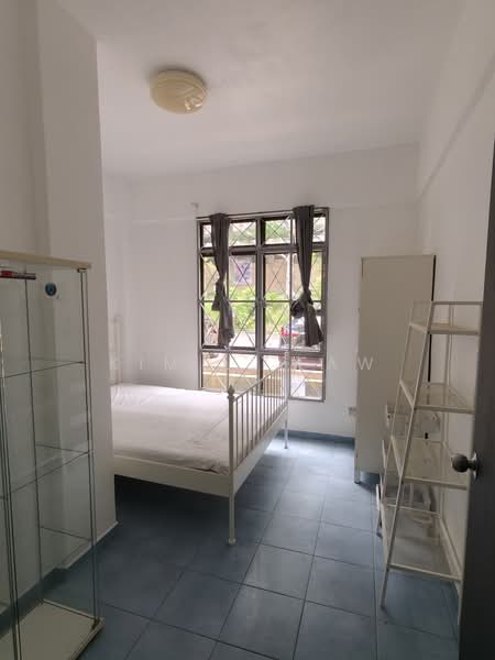 Pangsapuri untuk Disewa di Bunga Raya Apartment - Kim L. Law - Bedroom - PropertyGuru.com.my
