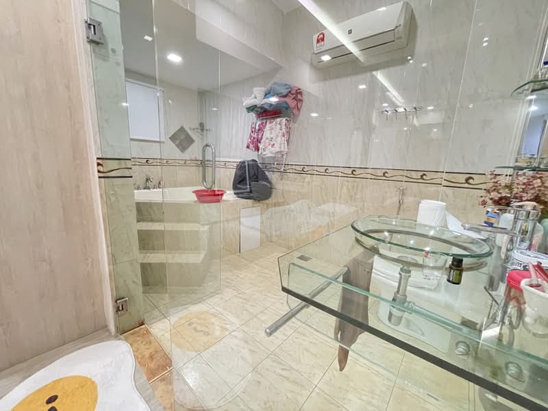 2-storey Terraced House for Sale in Taman Selayang Jaya (Selayang) - MY Loh - Bathroom - PropertyGuru.com.my