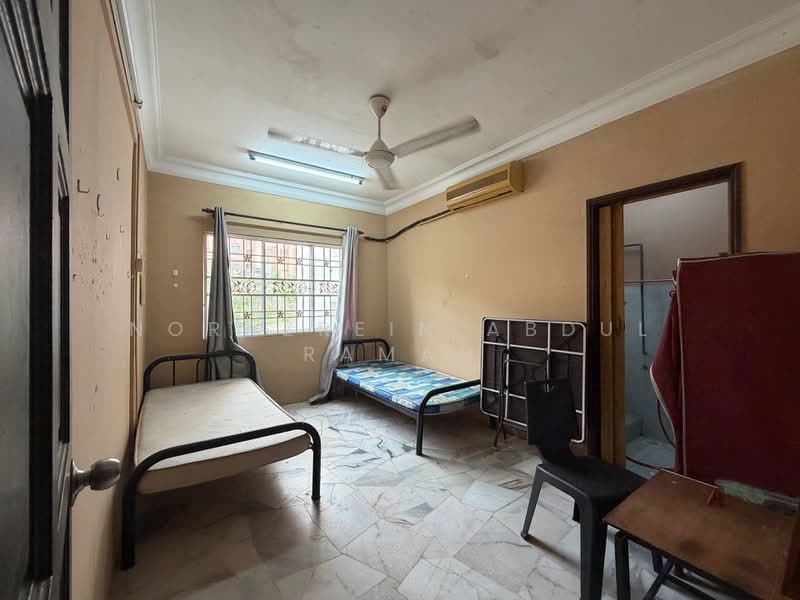 Apartment for Sale at Astana Alam Apartment 3 - Norazrein Abdul Raman - Bedroom - PropertyGuru.com.my