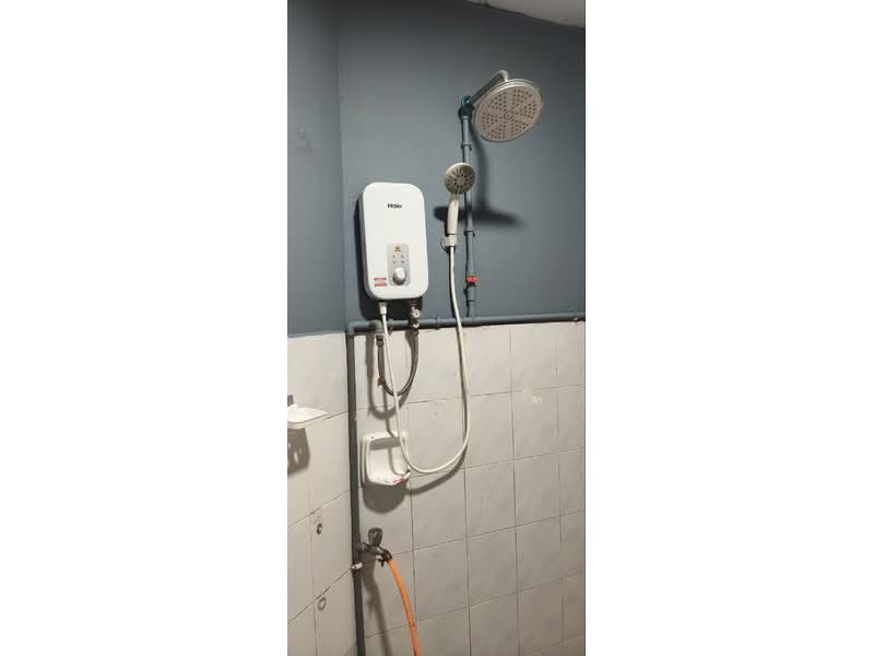 Apartment for Rent at Pangsapuri Persiaran Tanjung - Li Wei - Bathroom - PropertyGuru.com.my