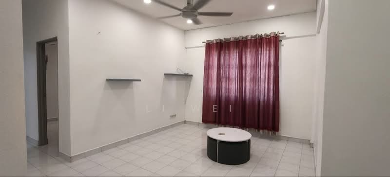 Apartment for Rent at Pangsapuri Persiaran Tanjung - Li Wei - Living Room - PropertyGuru.com.my