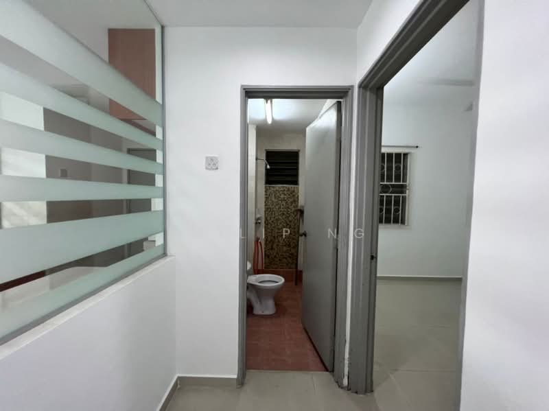 Apartment for Rent at Lumayan Apartment (Bdr Tasik Permaisuri) - Philip Ng - Bathroom - PropertyGuru.com.my