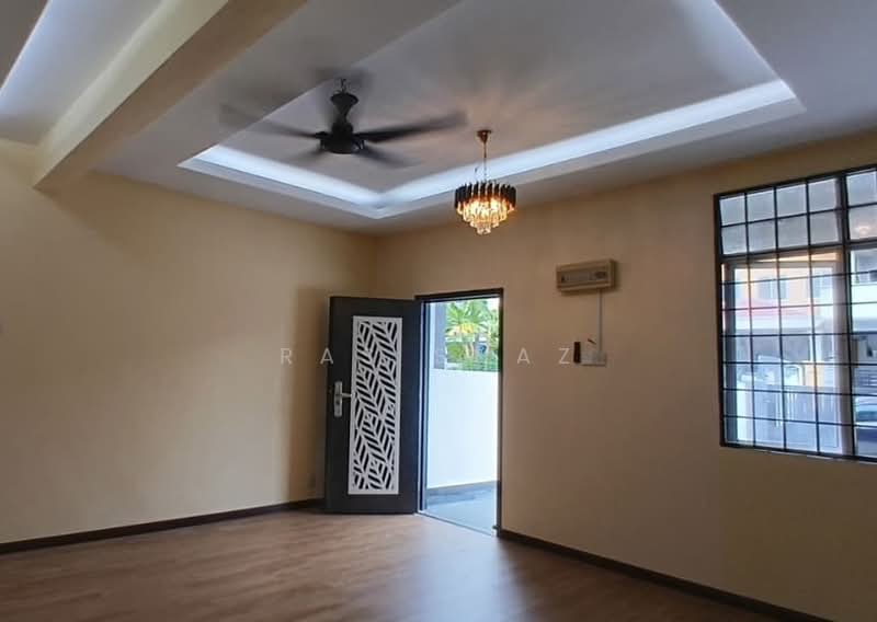 Terraced House for Sale in Rawang (Selangor) - Ras Shaz - Living Room - PropertyGuru.com.my