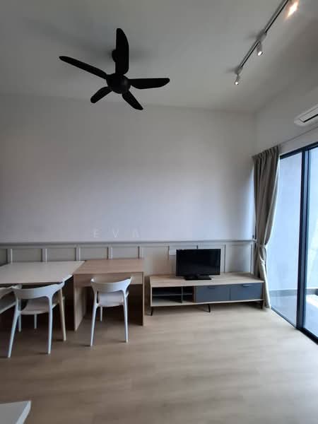 Servis Apartment untuk Disewa di The Grand Subang Jaya SS15 - Eva Law - Living Room - PropertyGuru.com.my