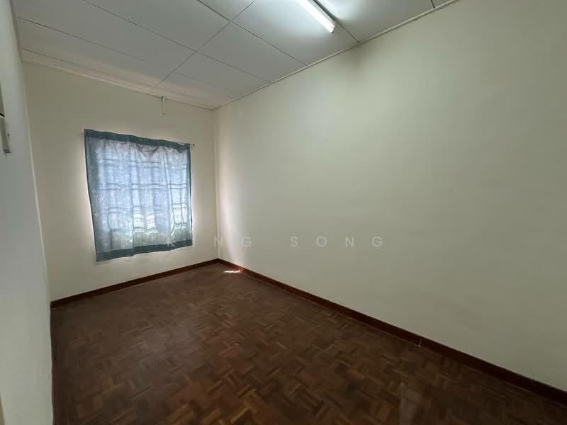 2-storey Terraced House for Sale in Taman Batu Berendam Putra (Batu Berendam) - King Song - PropertyGuru.com.my