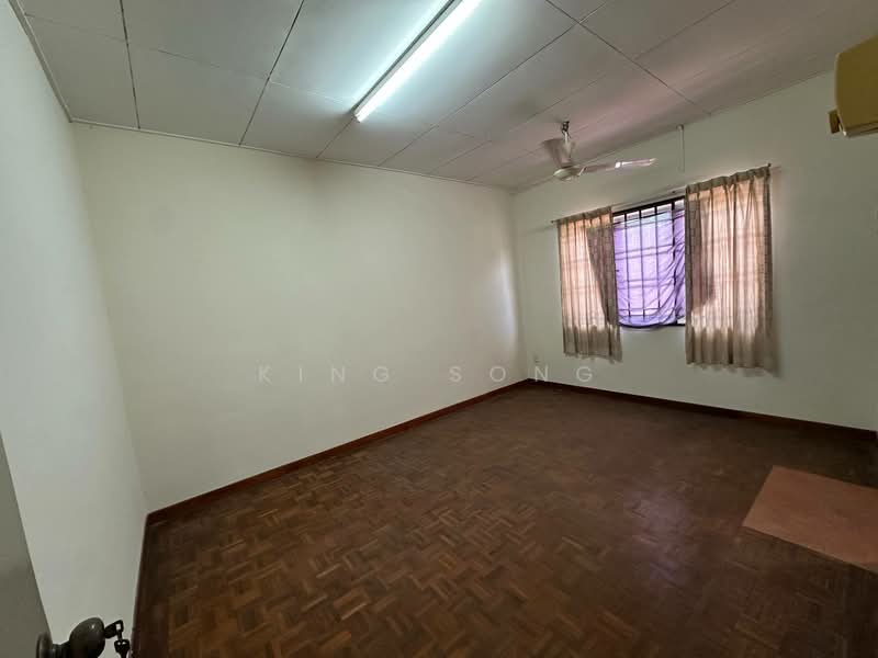 2-storey Terraced House for Sale in Taman Batu Berendam Putra (Batu Berendam) - King Song - PropertyGuru.com.my