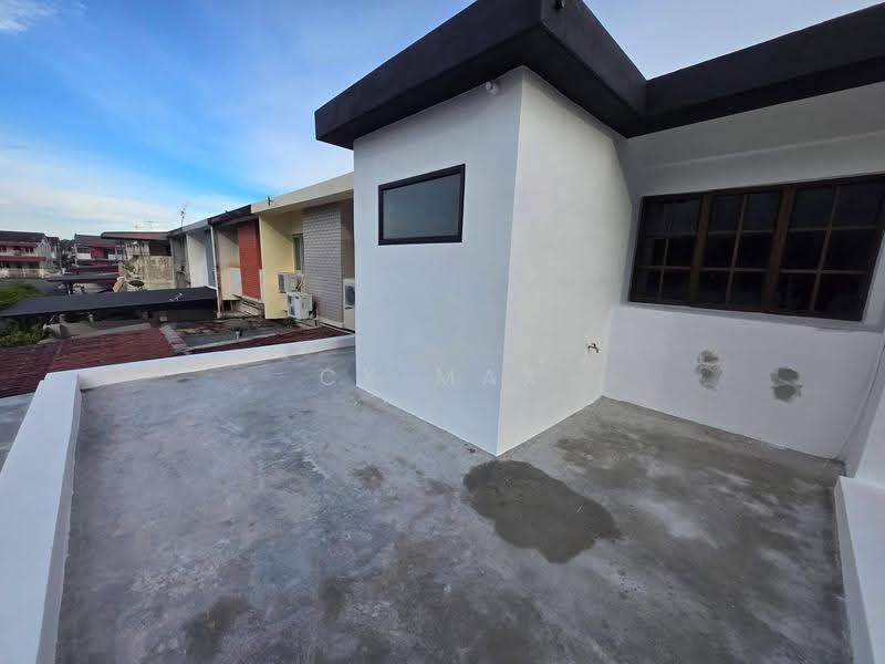 2-storey Terraced House for Sale in Taman Ipoh Timur (Ipoh) - Ck Max - Exterior - PropertyGuru.com.my